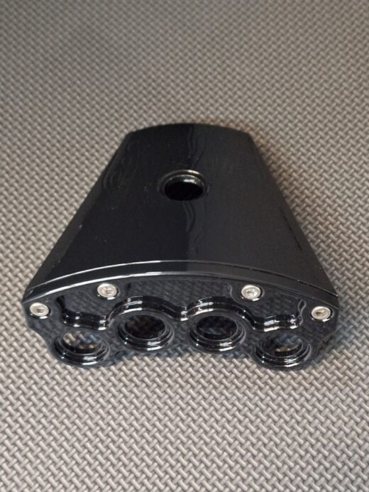 flame top 4 button mount in black